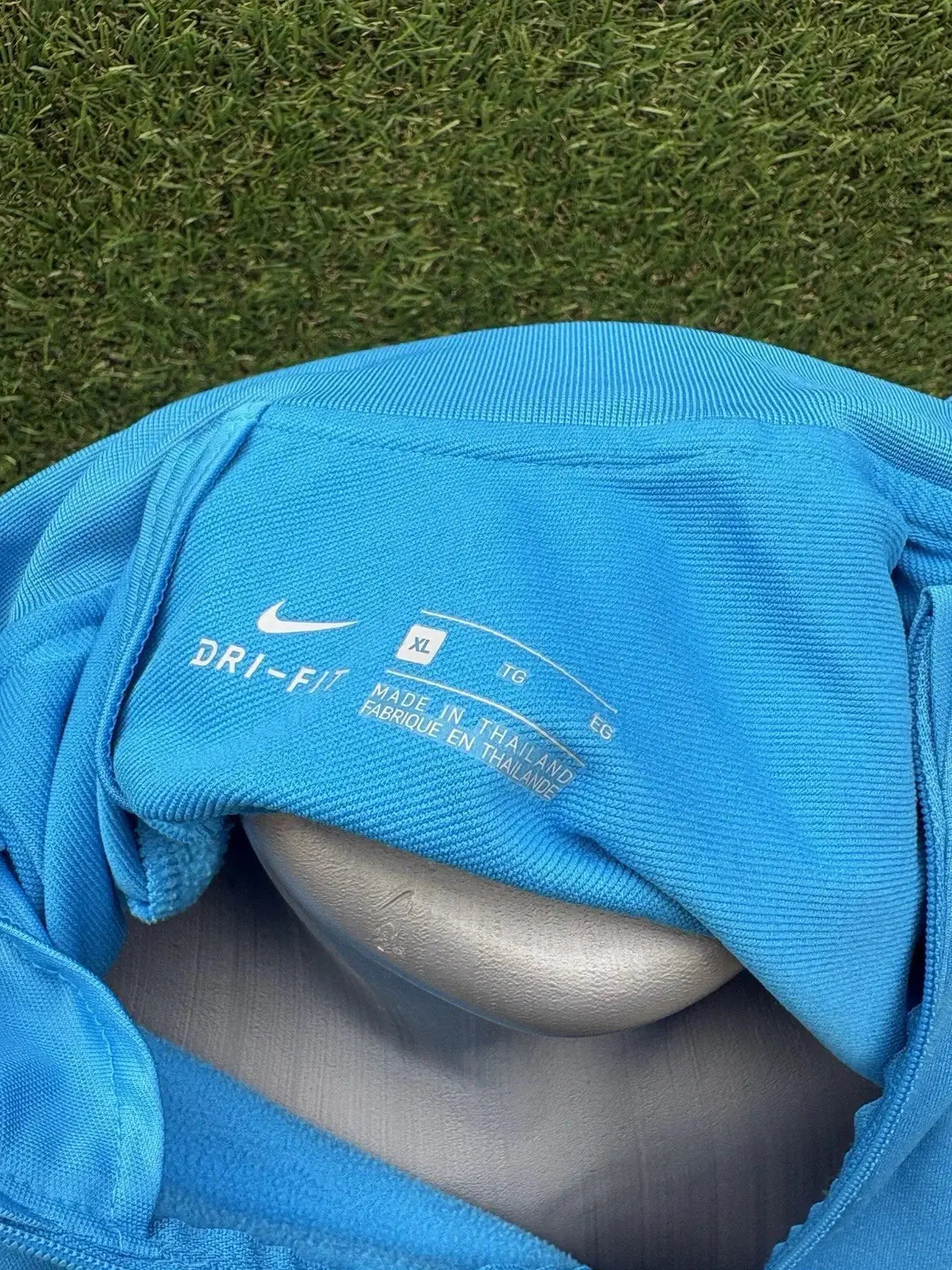 Sweat Shirt Barcelone - Au Fil Des Légendes nike football shirt