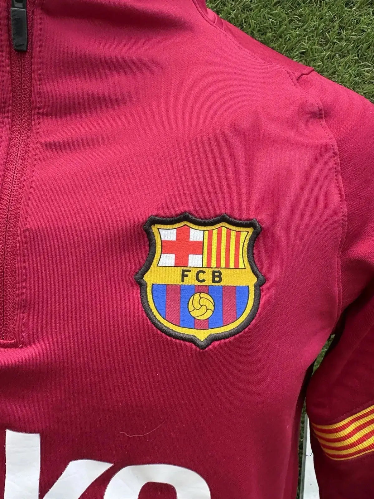 Sweat Shirt Barcelone - Au Fil Des Légendes nike football shirt