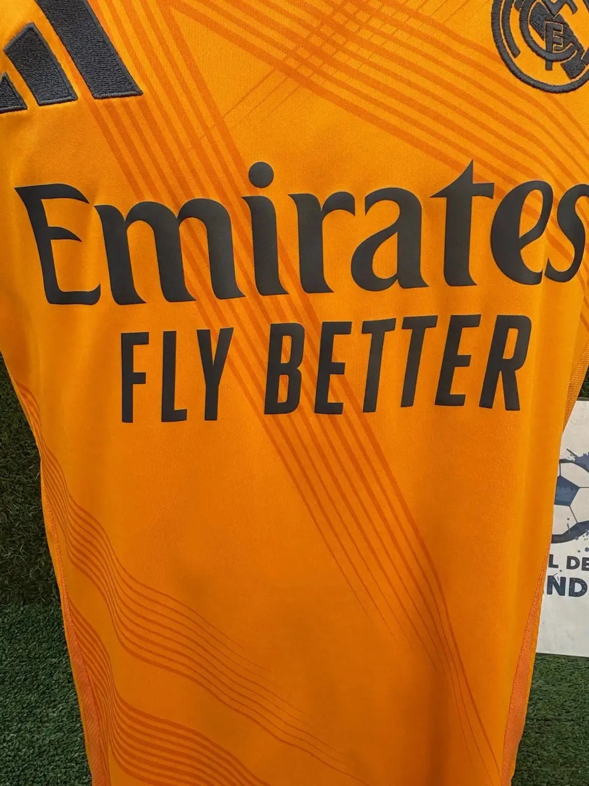 maillot Bellingham Real Madrid Au Fil Des Légendes adidas football shirt