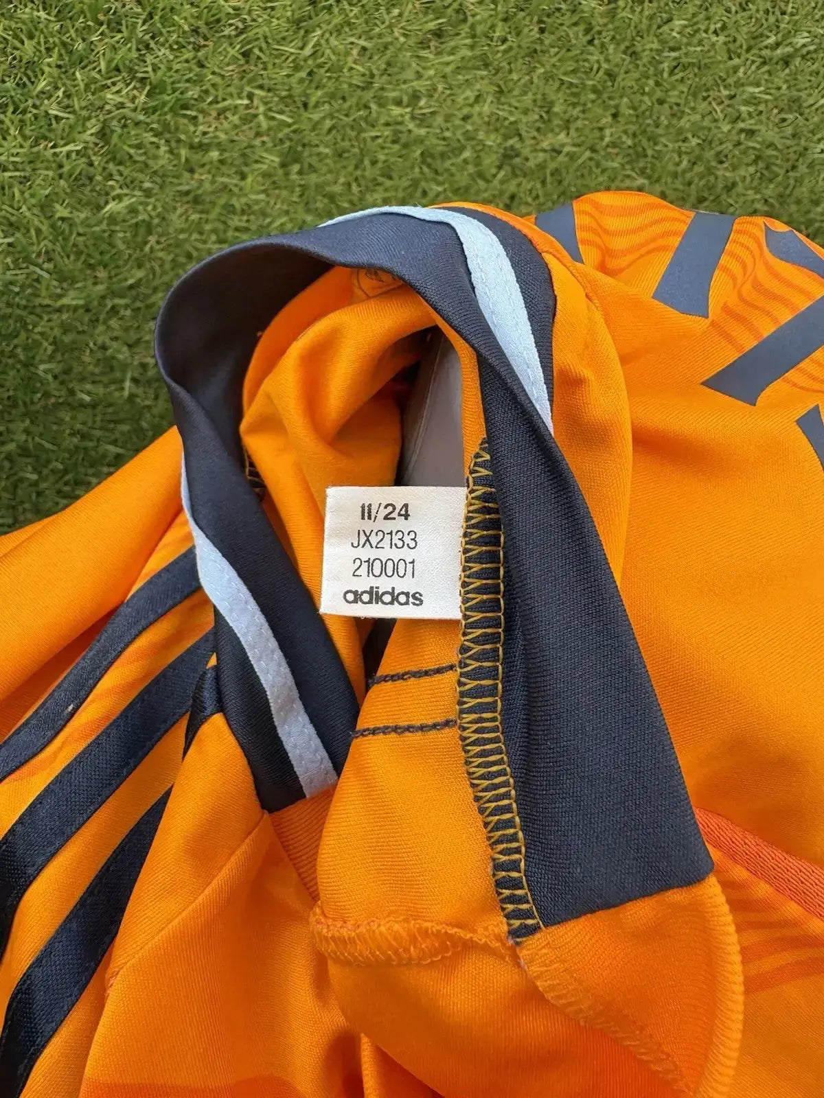 maillot Bellingham Real Madrid Au Fil Des Légendes adidas football shirt