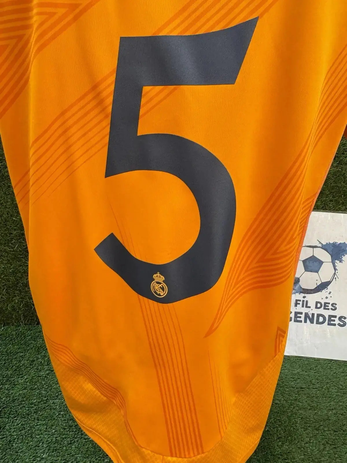 maillot Bellingham Real Madrid Au Fil Des Légendes adidas football shirt